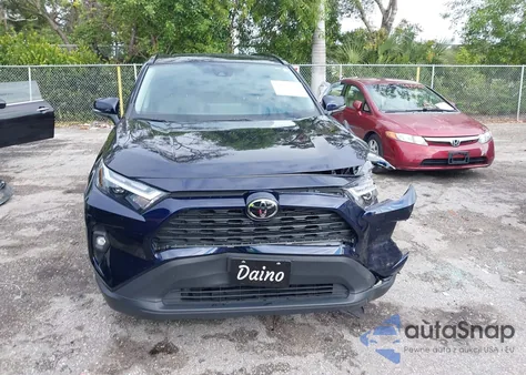 2024 Toyota Rav4 Xle Premium z USA, uszkodzony, nr VIN 2T3C1RFV2RW334542